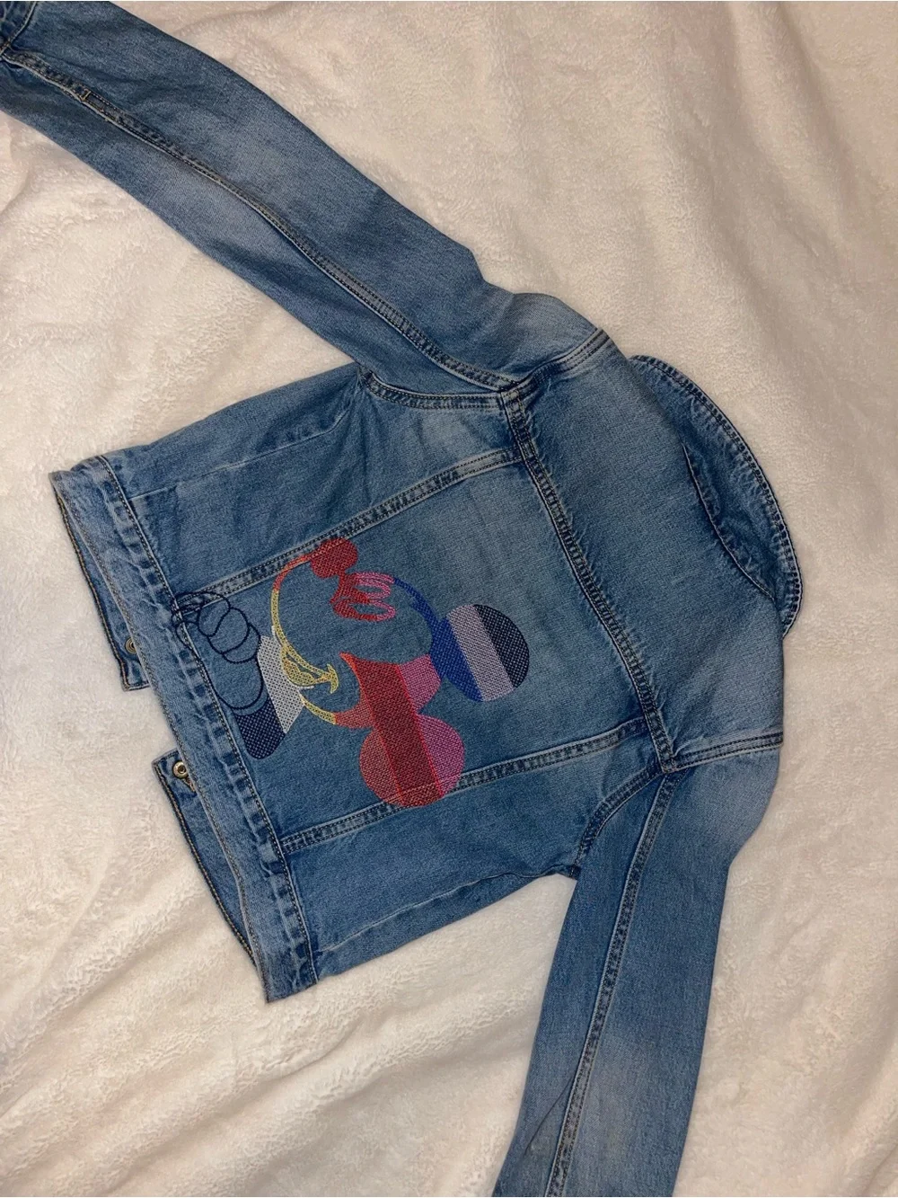 GAP Kids DISNEY Blue Denim Jacket with Multicolor Mickey Embroidery size 10-11